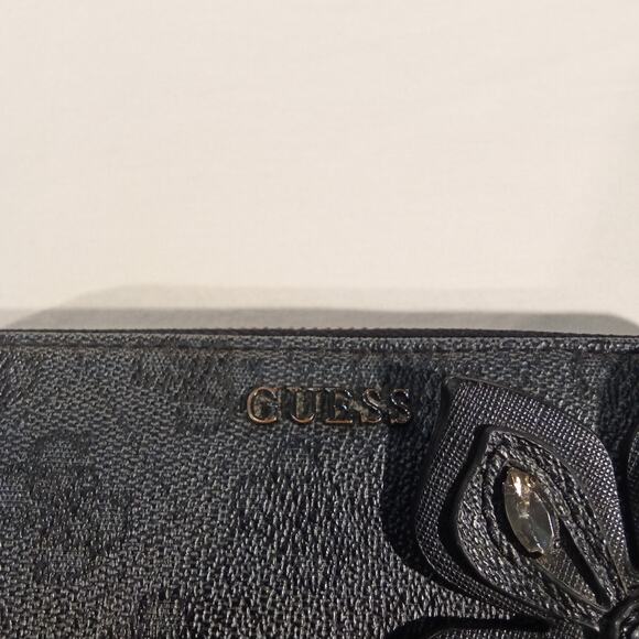 GUESS Black Floral Zip Around Wallet Monogram Faux Leather Logo Design - Picture 2 of 6